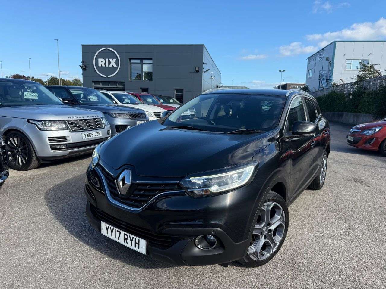A 2017 RENAULT KADJAR 1.2 TCe Dynamique S Nav SUV 5dr Petrol Manual Euro 6 (s/s) (130 ps) 1 OWNER A 2017 RENAULT KADJAR 1.2 TCe Dynamique S Nav SUV 5dr Petrol Manual Euro 6 (s/s) (130 ps) 1 OWNER