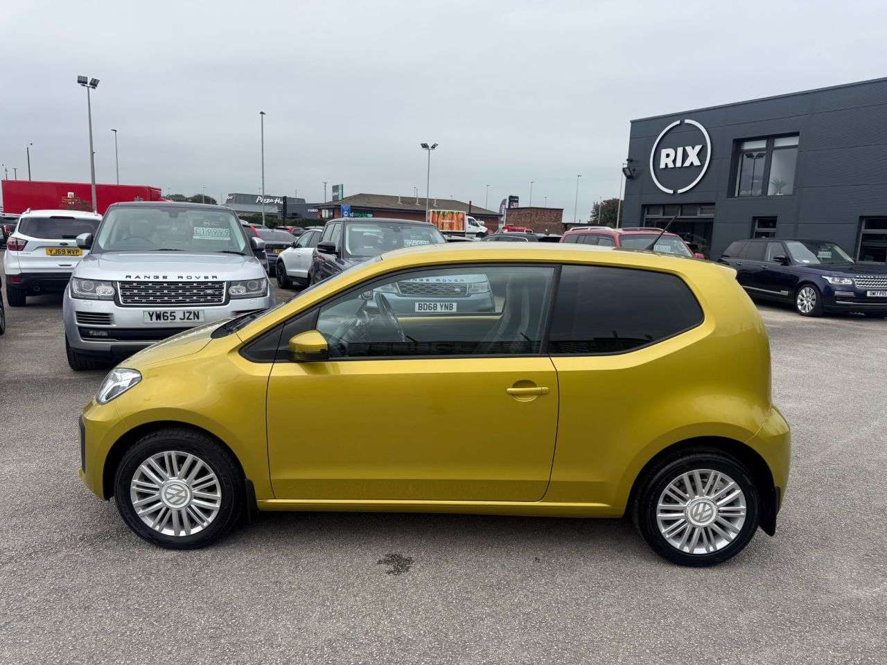 A 2016 VOLKSWAGEN UP! 1.0 Move up! Hatchback 3dr Petrol Manual Euro 6-2 FORMER KEEPERS-ALLOY WHEE A 2016 VOLKSWAGEN UP! 1.0 Move up! Hatchback 3dr Petrol Manual Euro 6-2 FORMER KEEPERS-ALLOY WHEE