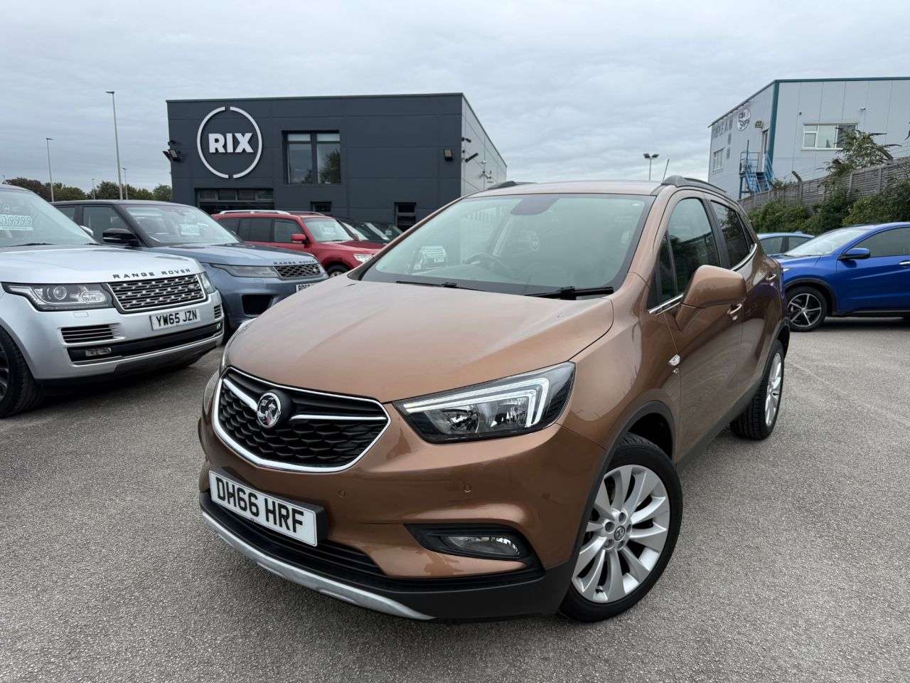 A 2017 VAUXHALL MOKKA X 1.6i Elite SUV 5dr Petrol Manual Euro 6 (s/s) (115 ps) 1 FORMER KEEPER 8 SE A 2017 VAUXHALL MOKKA X 1.6i Elite SUV 5dr Petrol Manual Euro 6 (s/s) (115 ps) 1 FORMER KEEPER 8 SE
