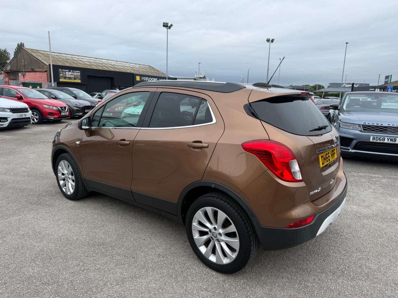 A 2017 VAUXHALL MOKKA X 1.6i Elite SUV 5dr Petrol Manual Euro 6 (s/s) (115 ps) 1 FORMER KEEPER 8 SE A 2017 VAUXHALL MOKKA X 1.6i Elite SUV 5dr Petrol Manual Euro 6 (s/s) (115 ps) 1 FORMER KEEPER 8 SE