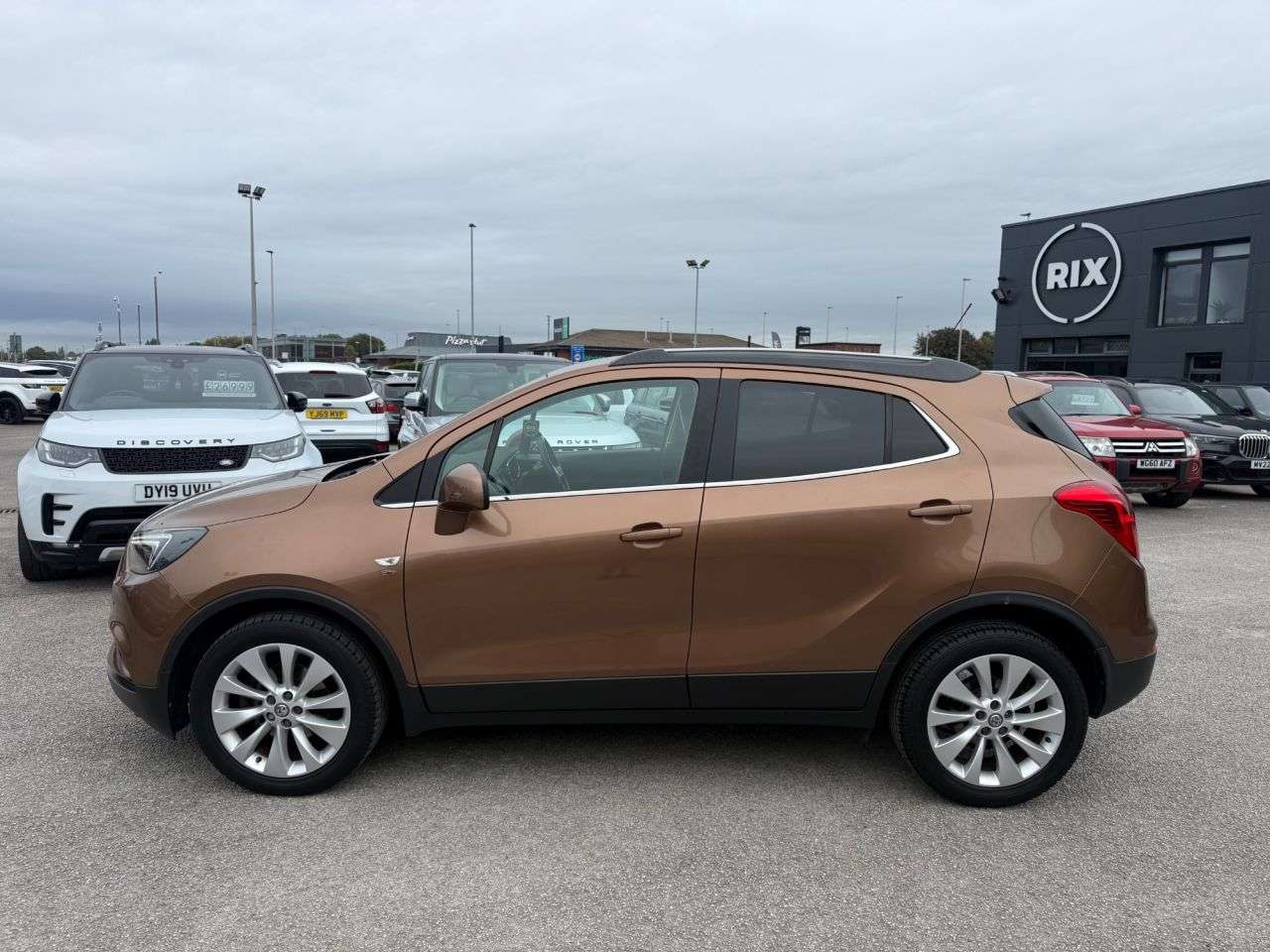 A 2017 VAUXHALL MOKKA X 1.6i Elite SUV 5dr Petrol Manual Euro 6 (s/s) (115 ps) 1 FORMER KEEPER 8 SE A 2017 VAUXHALL MOKKA X 1.6i Elite SUV 5dr Petrol Manual Euro 6 (s/s) (115 ps) 1 FORMER KEEPER 8 SE