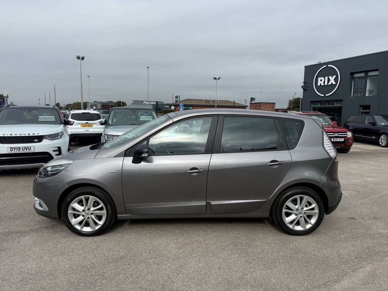 A 2015 RENAULT SCENIC 1.5 dCi ENERGY Limited MPV 5dr Diesel Manual Euro 5 (s/s) (110 ps) 11 SERVI A 2015 RENAULT SCENIC 1.5 dCi ENERGY Limited MPV 5dr Diesel Manual Euro 5 (s/s) (110 ps) 11 SERVI
