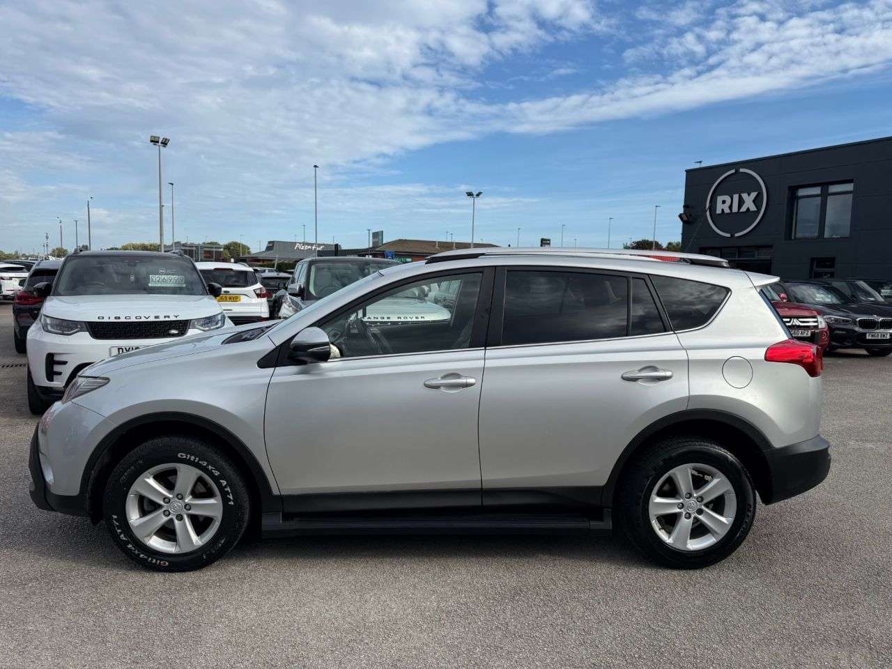 A 2013 TOYOTA RAV4 2.0 D-4D Invincible SUV 5dr Diesel Manual 2WD Euro 5-2 OWNERS FROM NEW-HEAT A 2013 TOYOTA RAV4 2.0 D-4D Invincible SUV 5dr Diesel Manual 2WD Euro 5-2 OWNERS FROM NEW-HEAT