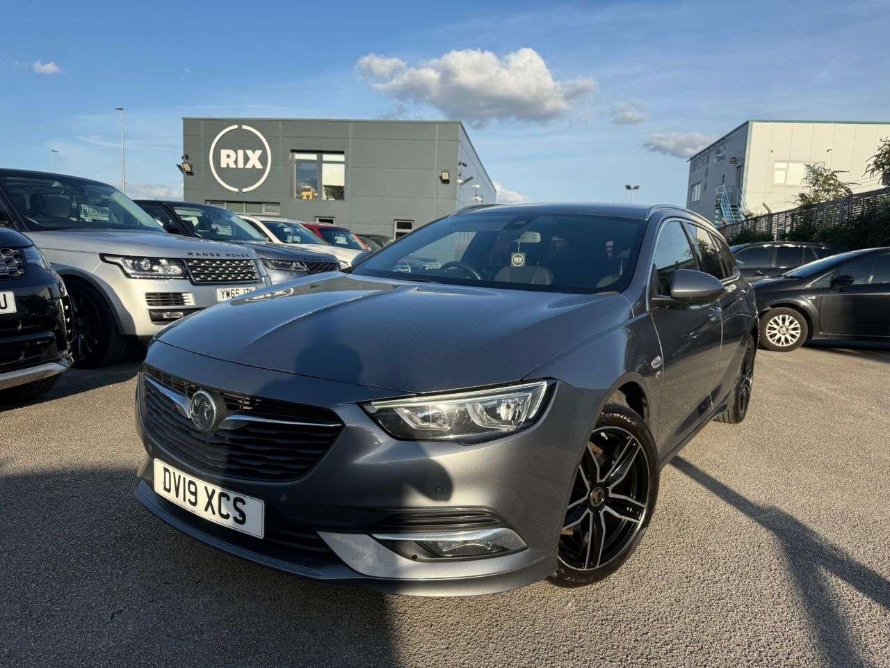 A 2019 VAUXHALL INSIGNIA 2.0 Turbo D BlueInjection SRi VX Line Nav Sports Tourer 5dr Diesel Auto Eur A 2019 VAUXHALL INSIGNIA 2.0 Turbo D BlueInjection SRi VX Line Nav Sports Tourer 5dr Diesel Auto Eur