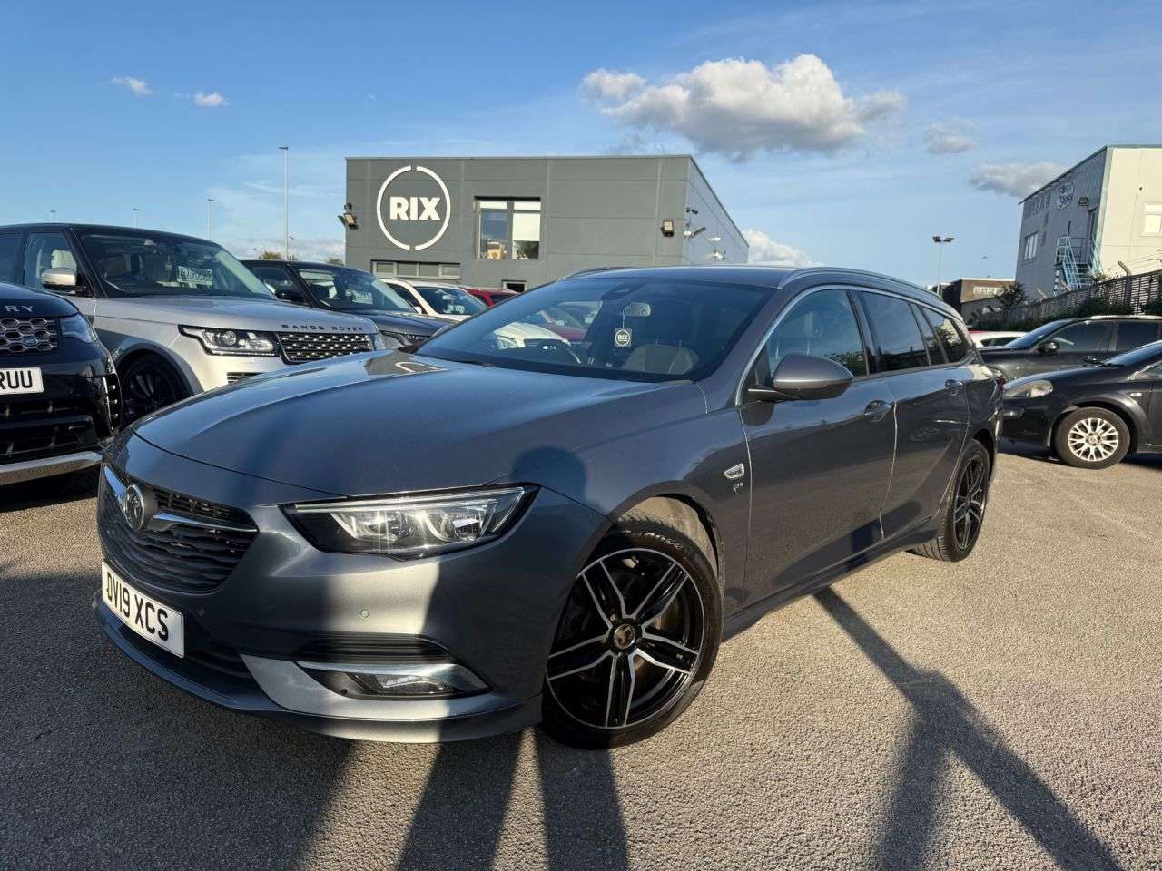 A 2019 VAUXHALL INSIGNIA 2.0 Turbo D BlueInjection SRi VX Line Nav Sports Tourer 5dr Diesel Auto Eur A 2019 VAUXHALL INSIGNIA 2.0 Turbo D BlueInjection SRi VX Line Nav Sports Tourer 5dr Diesel Auto Eur