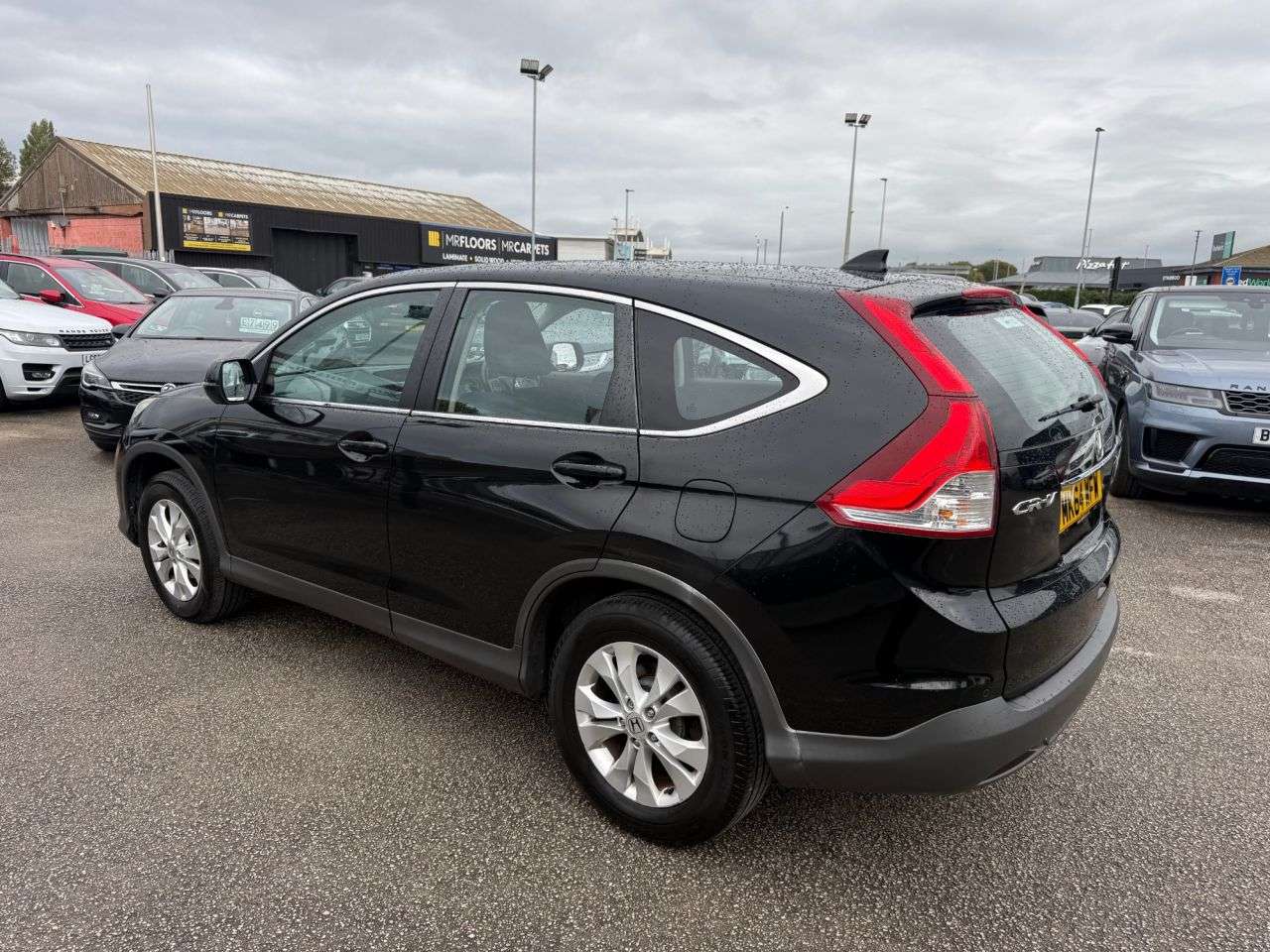 A 2014 HONDA CR-V 1.6 i-DTEC SE-T SUV 5dr Diesel Manual Euro 5-2 OWNER CAR-12 SERVICES-BLUETO A 2014 HONDA CR-V 1.6 i-DTEC SE-T SUV 5dr Diesel Manual Euro 5-2 OWNER CAR-12 SERVICES-BLUETO