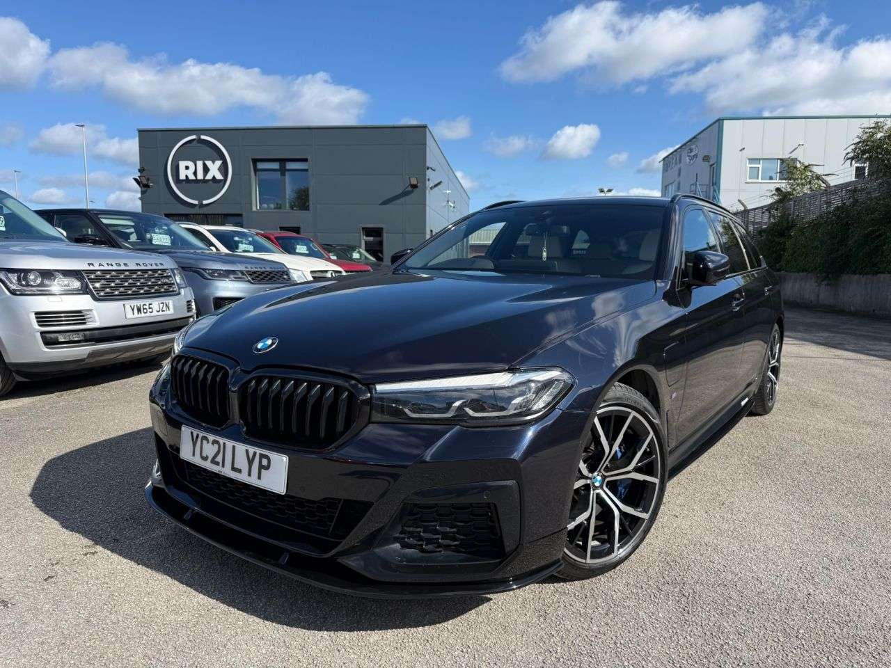 A 2021 BMW 5 SERIES 2.0 530e 12kWh M Sport Touring 5dr Petrol Plug-in Hybrid Steptronic Euro 6- A 2021 BMW 5 SERIES 2.0 530e 12kWh M Sport Touring 5dr Petrol Plug-in Hybrid Steptronic Euro 6-