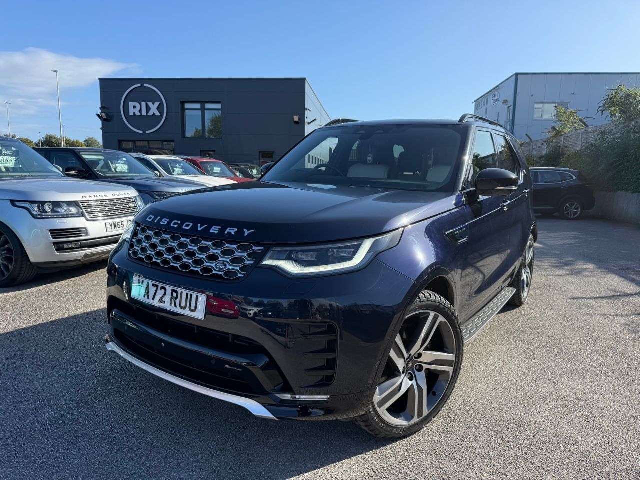 A 2023 LAND ROVER DISCOVERY 5 3.0 D300 MHEV Metropolitan Edition SUV 5dr Diesel Auto 4WD Euro 6-2 OWNER C A 2023 LAND ROVER DISCOVERY 5 3.0 D300 MHEV Metropolitan Edition SUV 5dr Diesel Auto 4WD Euro 6-2 OWNER C