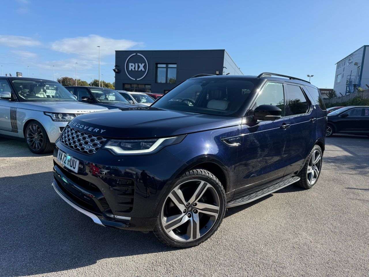A 2023 LAND ROVER DISCOVERY 5 3.0 D300 MHEV Metropolitan Edition SUV 5dr Diesel Auto 4WD Euro 6-2 OWNER C A 2023 LAND ROVER DISCOVERY 5 3.0 D300 MHEV Metropolitan Edition SUV 5dr Diesel Auto 4WD Euro 6-2 OWNER C