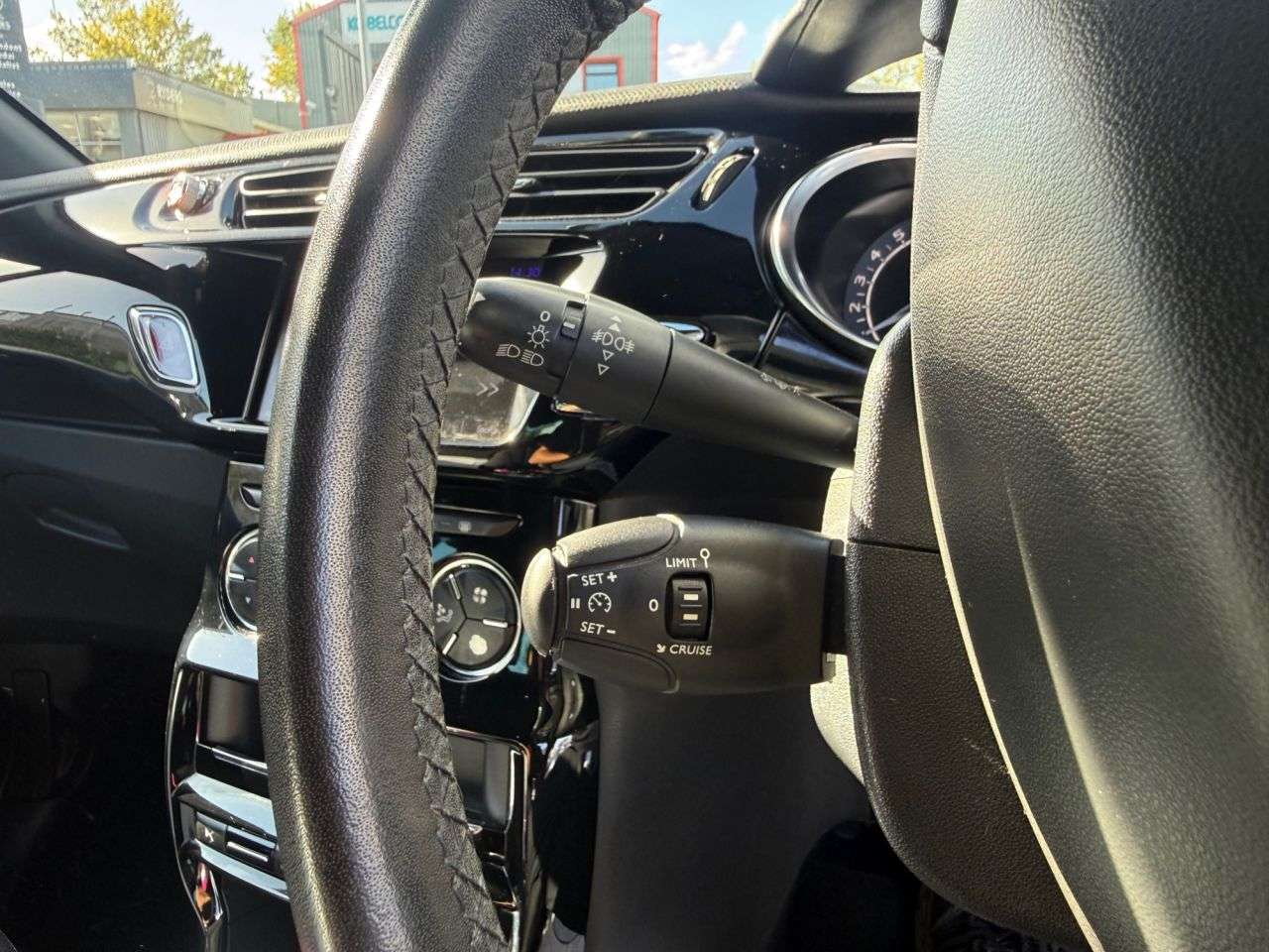 2015 DS AUTOMOBILES DS 3 2015 DS AUTOMOBILES DS 3