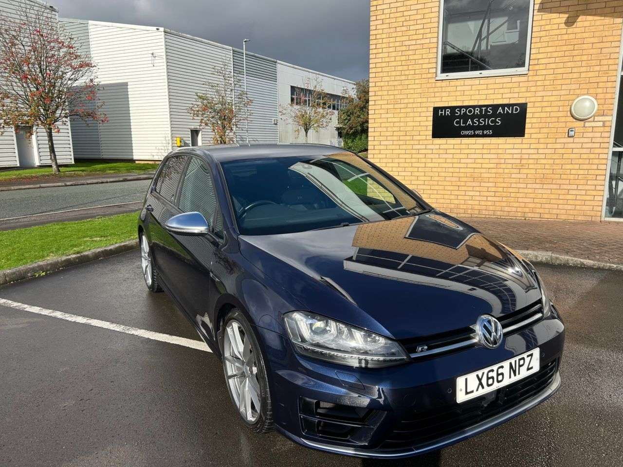 A 2016 VOLKSWAGEN GOLF 2.0 TSI BlueMotion Tech R Hatchback 5dr Petrol DSG 4Motion Euro 6 (s/s) (30 A 2016 VOLKSWAGEN GOLF 2.0 TSI BlueMotion Tech R Hatchback 5dr Petrol DSG 4Motion Euro 6 (s/s) (30