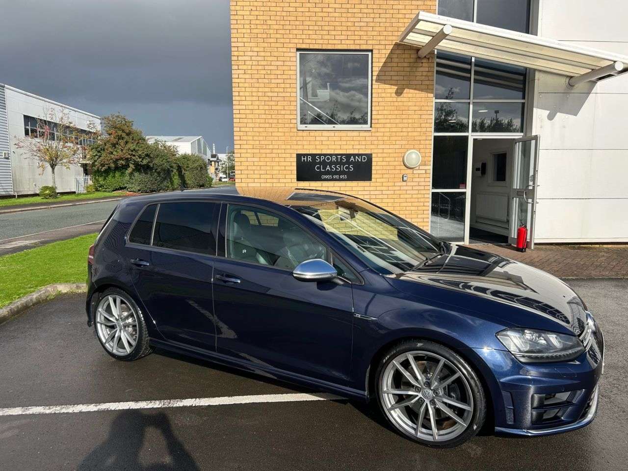A 2016 VOLKSWAGEN GOLF 2.0 TSI BlueMotion Tech R Hatchback 5dr Petrol DSG 4Motion Euro 6 (s/s) (30 A 2016 VOLKSWAGEN GOLF 2.0 TSI BlueMotion Tech R Hatchback 5dr Petrol DSG 4Motion Euro 6 (s/s) (30