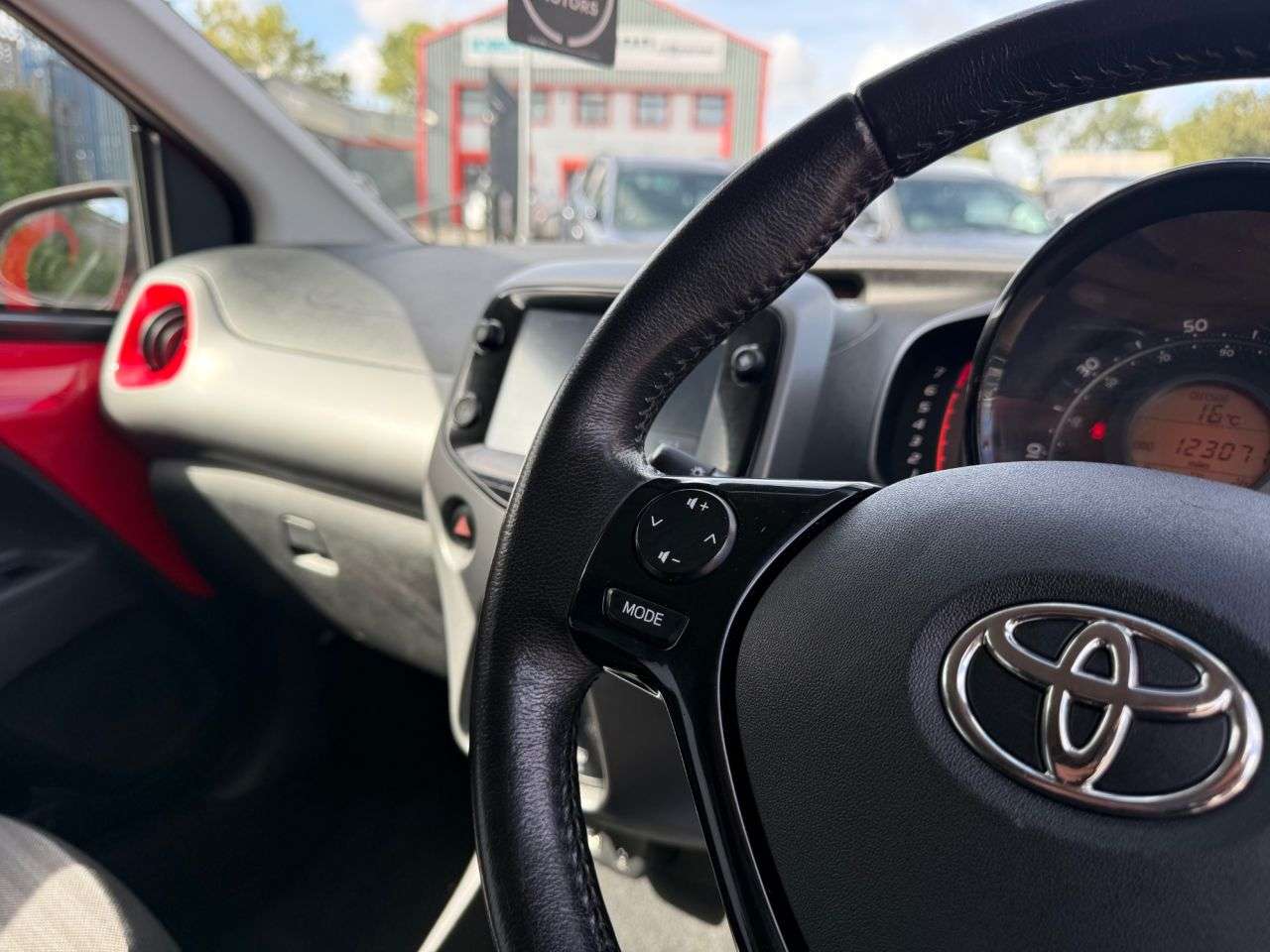 2019 TOYOTA AYGO 2019 TOYOTA AYGO