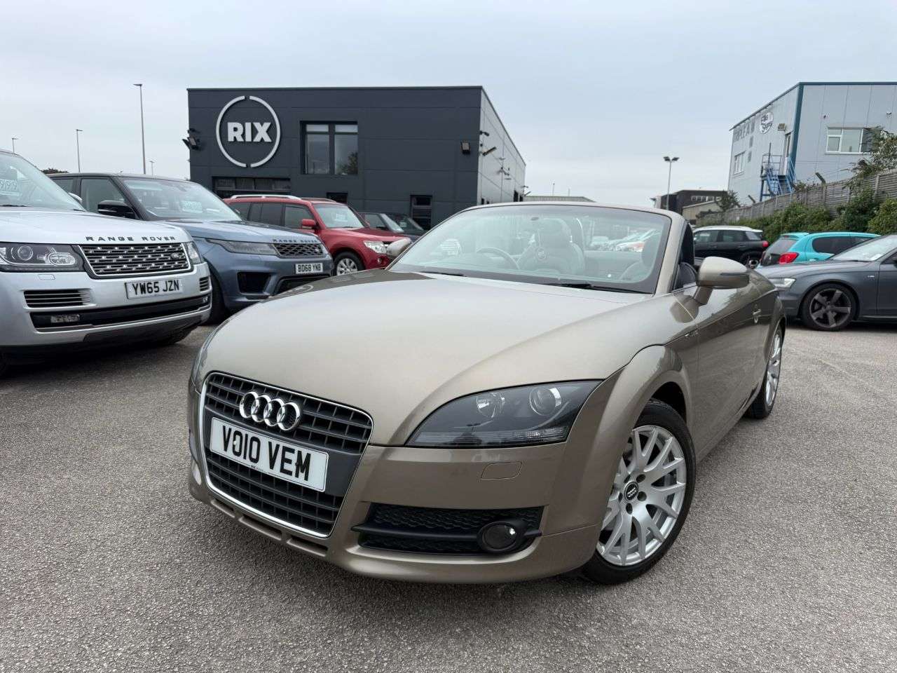 A 2010 AUDI TT 1.8 TFSI Roadster 2dr Petrol Manual Euro 5 (160 ps) 13 SERVICES A 2010 AUDI TT 1.8 TFSI Roadster 2dr Petrol Manual Euro 5 (160 ps) 13 SERVICES