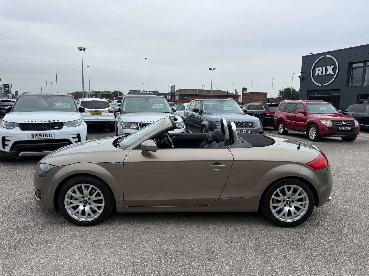 A 2010 AUDI TT 1.8 TFSI Roadster 2dr Petrol Manual Euro 5 (160 ps) 13 SERVICES A 2010 AUDI TT 1.8 TFSI Roadster 2dr Petrol Manual Euro 5 (160 ps) 13 SERVICES