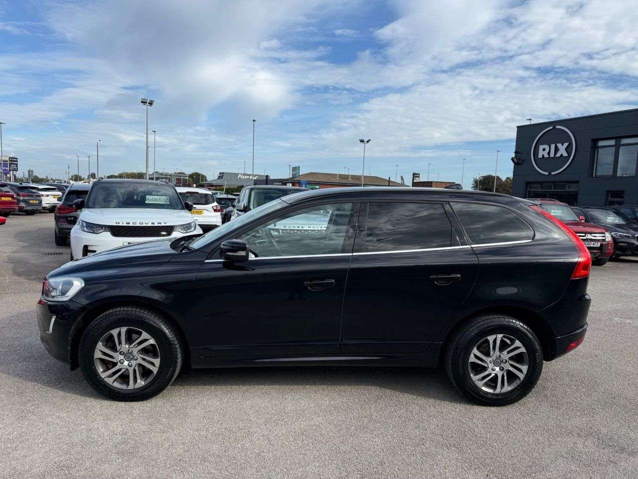 A 2015 VOLVO XC60 2.4 D4 SE SUV 5dr Diesel Geartronic AWD Euro 5 -12 STAMPS-BLUETOOTH-CRUISE A 2015 VOLVO XC60 2.4 D4 SE SUV 5dr Diesel Geartronic AWD Euro 5 -12 STAMPS-BLUETOOTH-CRUISE