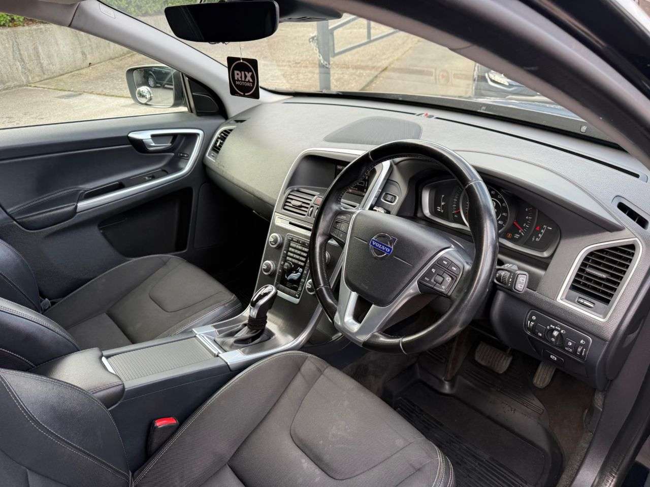 2015 VOLVO XC60 2015 VOLVO XC60