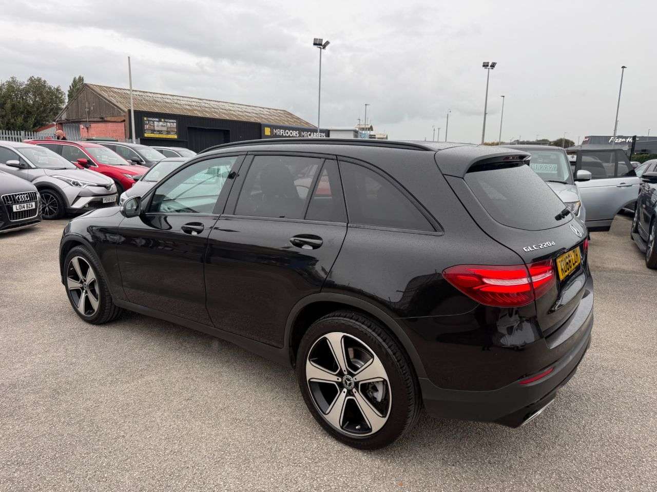 A 2018 MERCEDES-BENZ GLC 2.1 GLC220d Urban Edition SUV 5dr Diesel G-Tronic+ 4MATIC Euro 6-2 OWNERS F A 2018 MERCEDES-BENZ GLC 2.1 GLC220d Urban Edition SUV 5dr Diesel G-Tronic+ 4MATIC Euro 6-2 OWNERS F
