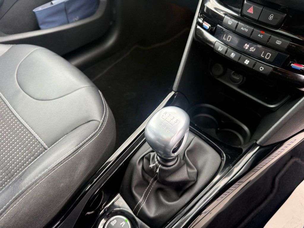2019 PEUGEOT 2008 2019 PEUGEOT 2008