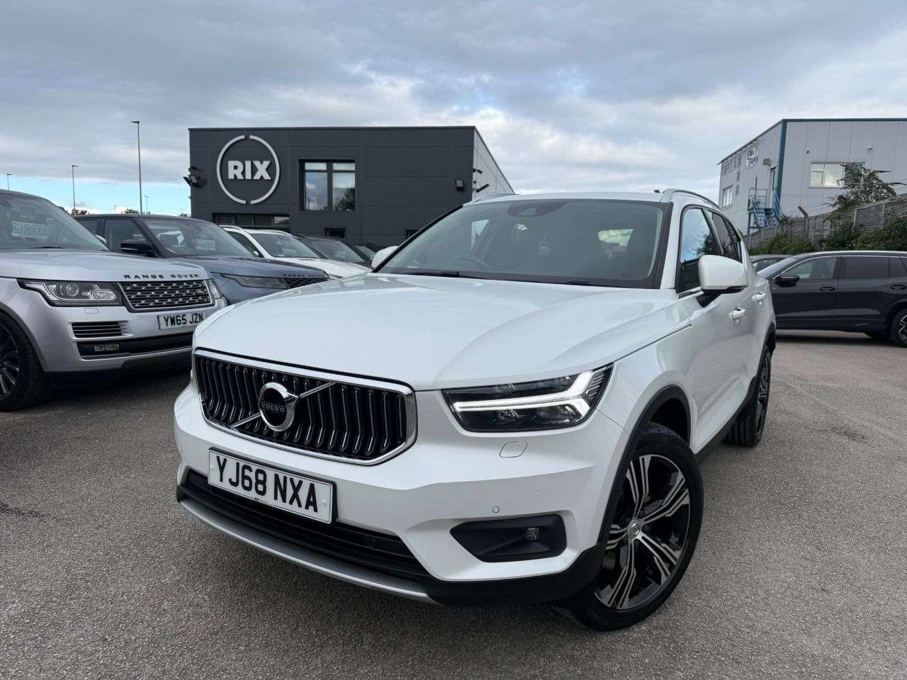 A 2018 VOLVO XC40 2.0 D4 Inscription Pro SUV 5dr Diesel Auto AWD Euro 6-1 FORMER KEEPER-8 SER A 2018 VOLVO XC40 2.0 D4 Inscription Pro SUV 5dr Diesel Auto AWD Euro 6-1 FORMER KEEPER-8 SER