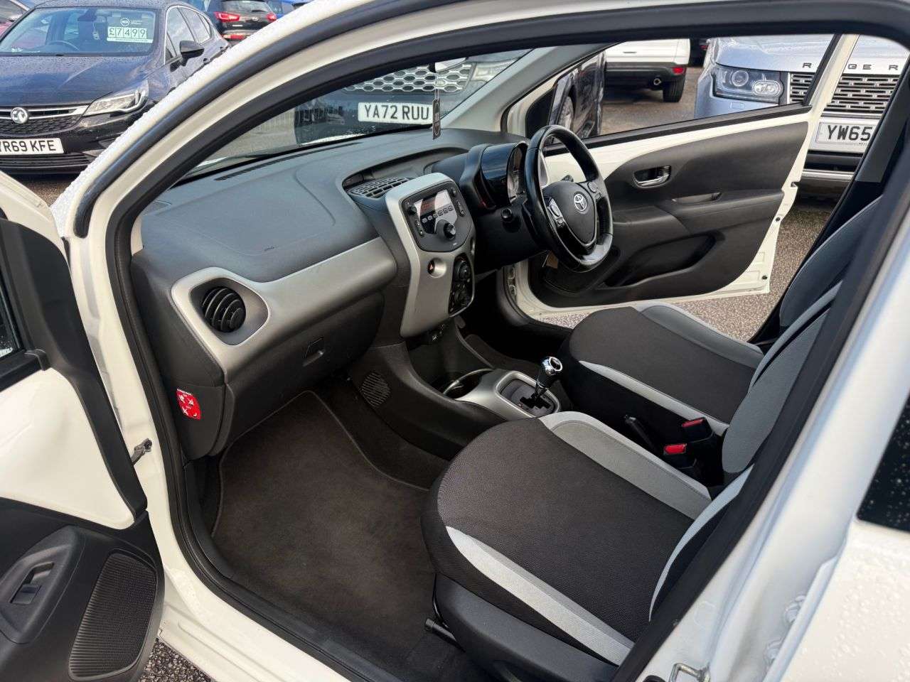 2017 TOYOTA AYGO 2017 TOYOTA AYGO