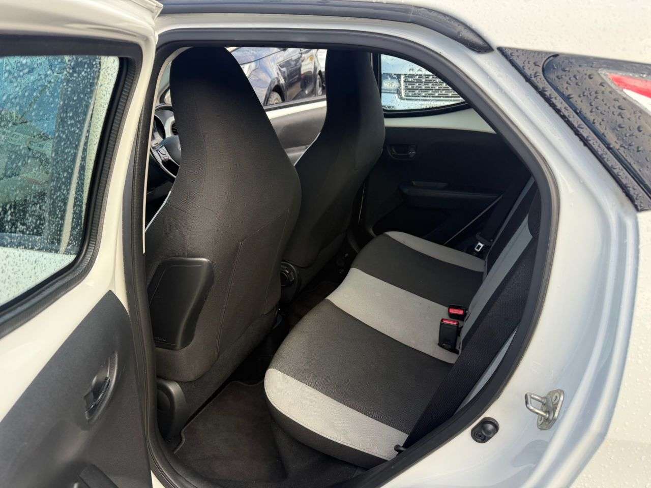 2017 TOYOTA AYGO 2017 TOYOTA AYGO