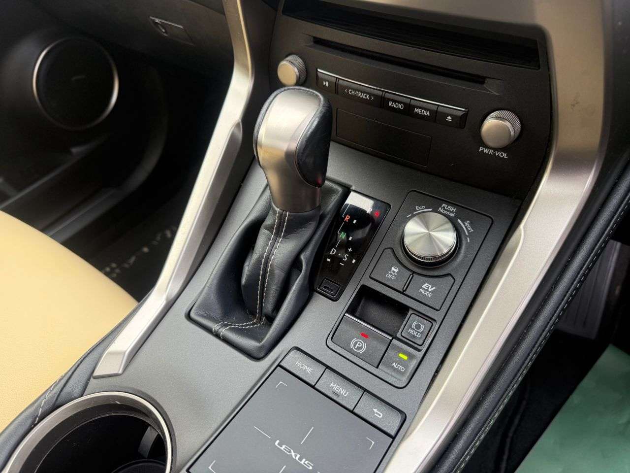 2020 LEXUS NX 2020 LEXUS NX
