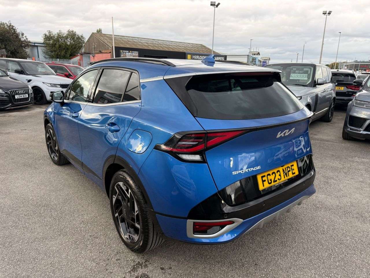 A 2023 KIA SPORTAGE 1.6 T-GDi 13.8kWh GT-Line SUV 5dr Petrol Plug-in Hybrid Auto AWD Euro 6 (s/ A 2023 KIA SPORTAGE 1.6 T-GDi 13.8kWh GT-Line SUV 5dr Petrol Plug-in Hybrid Auto AWD Euro 6 (s/