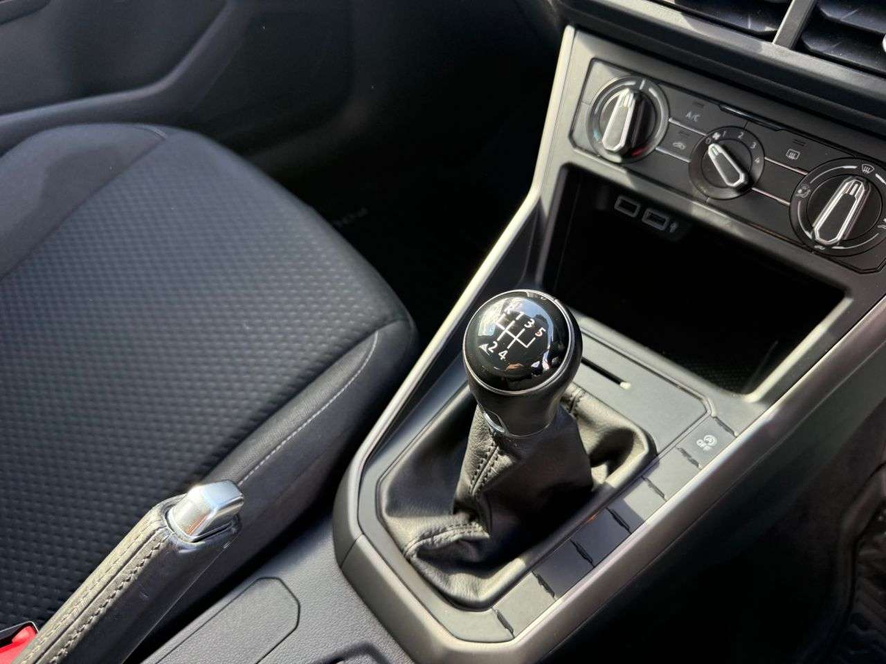 2019 VOLKSWAGEN POLO 2019 VOLKSWAGEN POLO