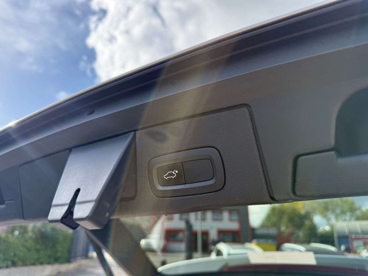 2017 VOLVO XC60 2017 VOLVO XC60
