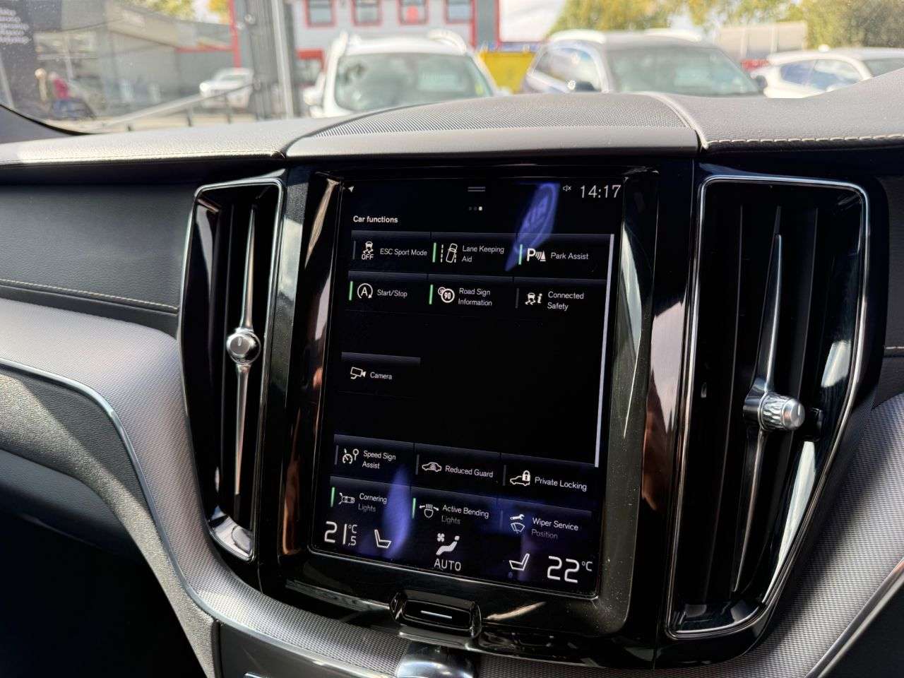 2017 VOLVO XC60 2017 VOLVO XC60