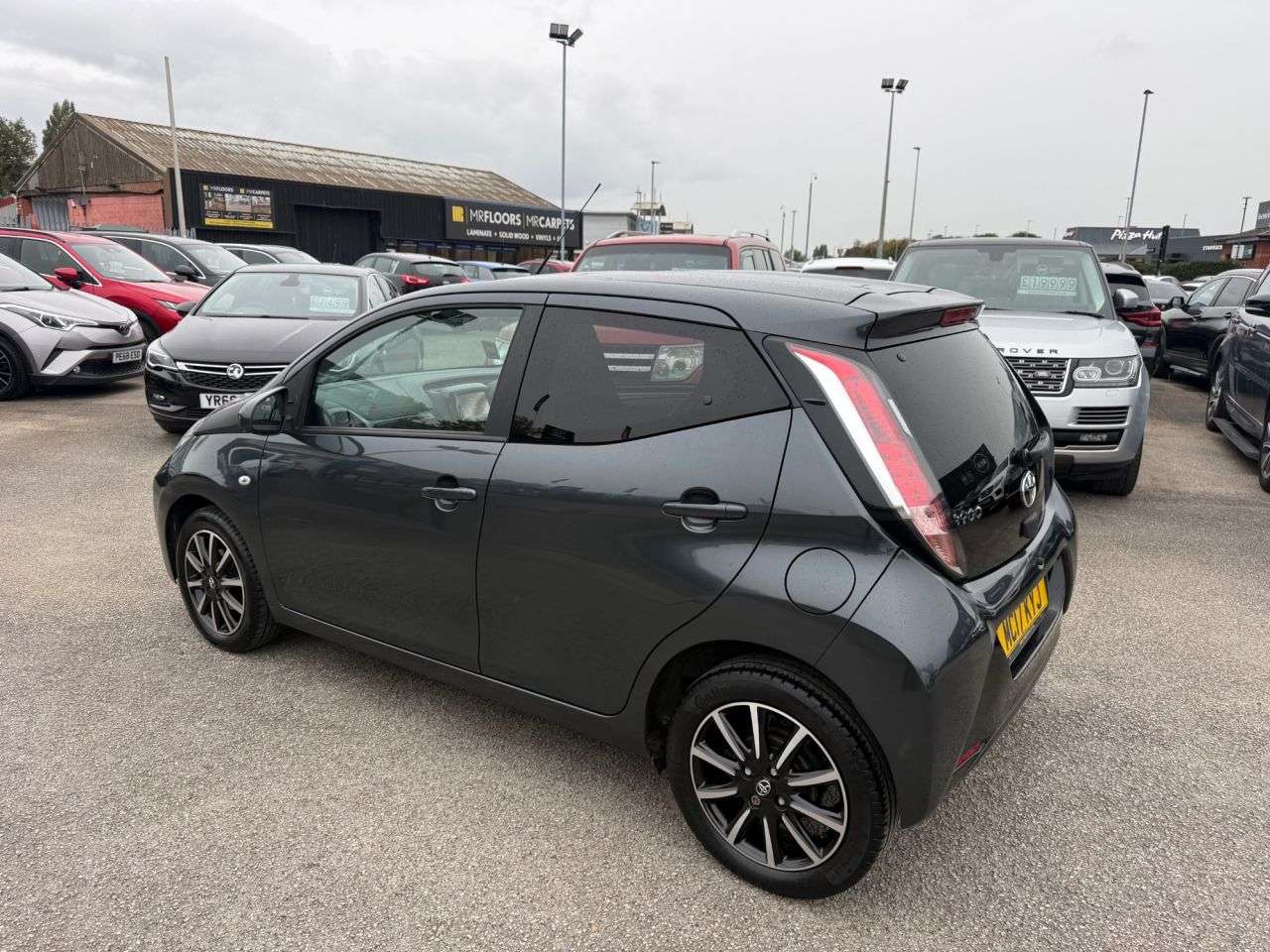 A 2017 TOYOTA AYGO 1.0 VVT-i x-style Hatchback 5dr Petrol Manual Euro 6-2 FORMER KEEPERS-BLUET A 2017 TOYOTA AYGO 1.0 VVT-i x-style Hatchback 5dr Petrol Manual Euro 6-2 FORMER KEEPERS-BLUET