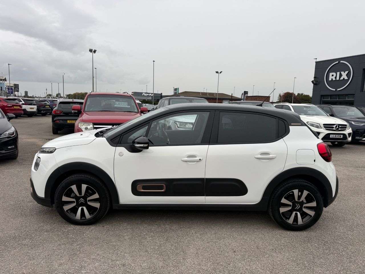 A 2023 CITROEN C3 1.2 PureTech C-Series Edition Hatchback 5dr Petrol Manual Euro 6-1 OWNER FR A 2023 CITROEN C3 1.2 PureTech C-Series Edition Hatchback 5dr Petrol Manual Euro 6-1 OWNER FR