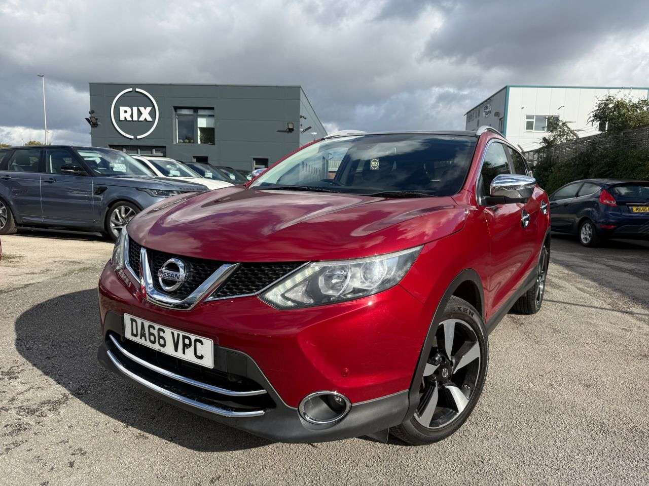 A 2016 NISSAN QASHQAI 1.2 DIG-T N-Connecta SUV 5dr Petrol XTRON 2WD Euro 6-1 OWNER FROM NEW-GREAT A 2016 NISSAN QASHQAI 1.2 DIG-T N-Connecta SUV 5dr Petrol XTRON 2WD Euro 6-1 OWNER FROM NEW-GREAT