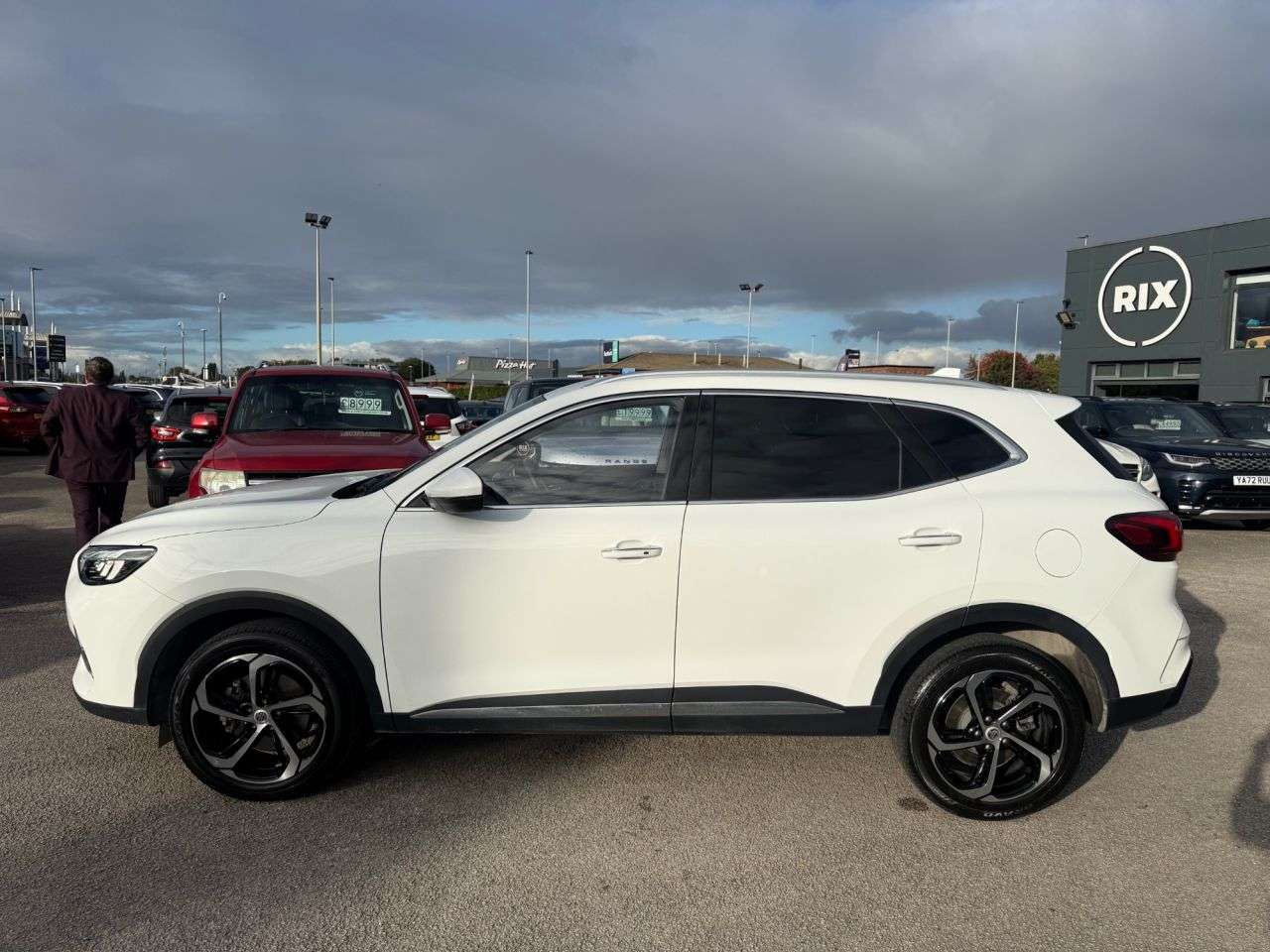 A 2023 MG MG HS 1.5 T-GDI Trophy SUV 5dr Petrol Manual Euro 6-2 OWNERS FROM NEW-HEATED BLAC A 2023 MG MG HS 1.5 T-GDI Trophy SUV 5dr Petrol Manual Euro 6-2 OWNERS FROM NEW-HEATED BLAC
