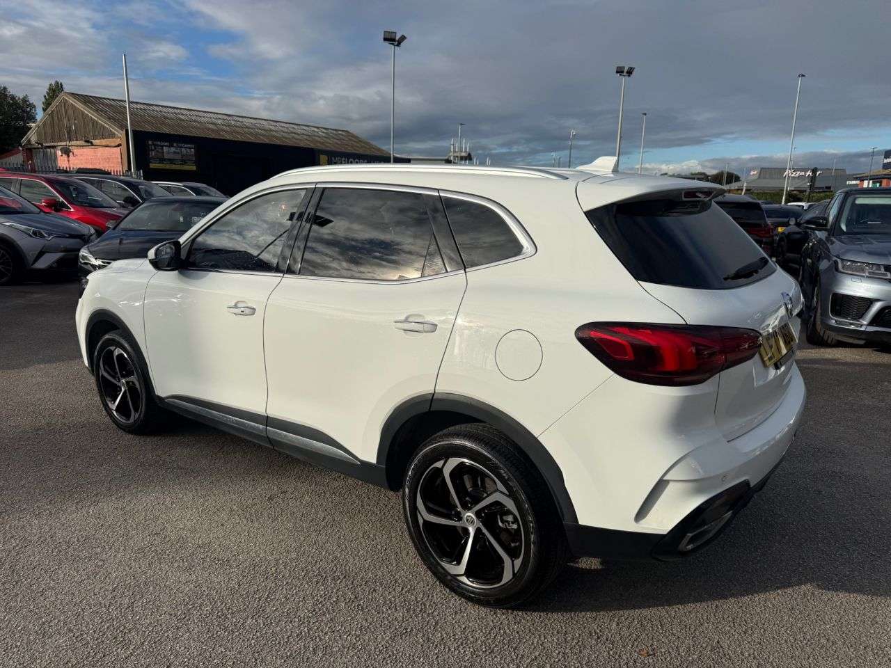 A 2023 MG MG HS 1.5 T-GDI Trophy SUV 5dr Petrol Manual Euro 6-2 OWNERS FROM NEW-HEATED BLAC A 2023 MG MG HS 1.5 T-GDI Trophy SUV 5dr Petrol Manual Euro 6-2 OWNERS FROM NEW-HEATED BLAC