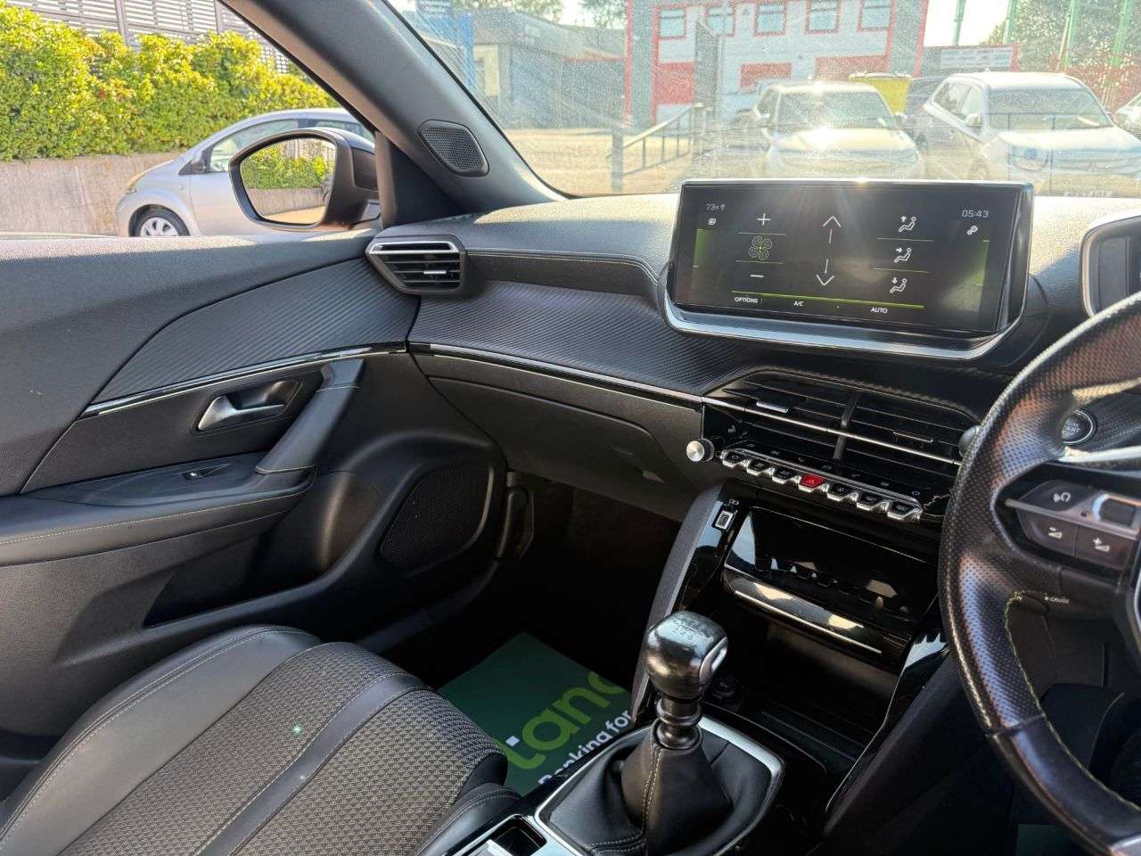 2021 PEUGEOT 2008 2021 PEUGEOT 2008
