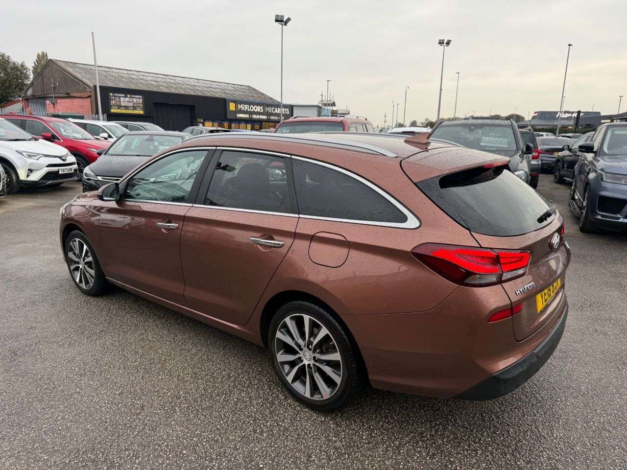 A 2018 HYUNDAI I30 1.6 CRDi Premium Tourer 5dr Diesel DCT Euro 6-HEATED SEATS-BLUETOOTH-CRUISE A 2018 HYUNDAI I30 1.6 CRDi Premium Tourer 5dr Diesel DCT Euro 6-HEATED SEATS-BLUETOOTH-CRUISE