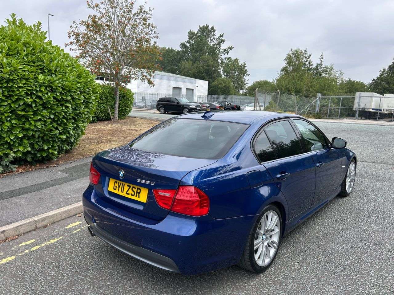 A 2011 BMW 3 SERIES 3.0 325d M Sport Saloon 4dr Diesel Manual Euro 5 (204 ps) A 2011 BMW 3 SERIES 3.0 325d M Sport Saloon 4dr Diesel Manual Euro 5 (204 ps)