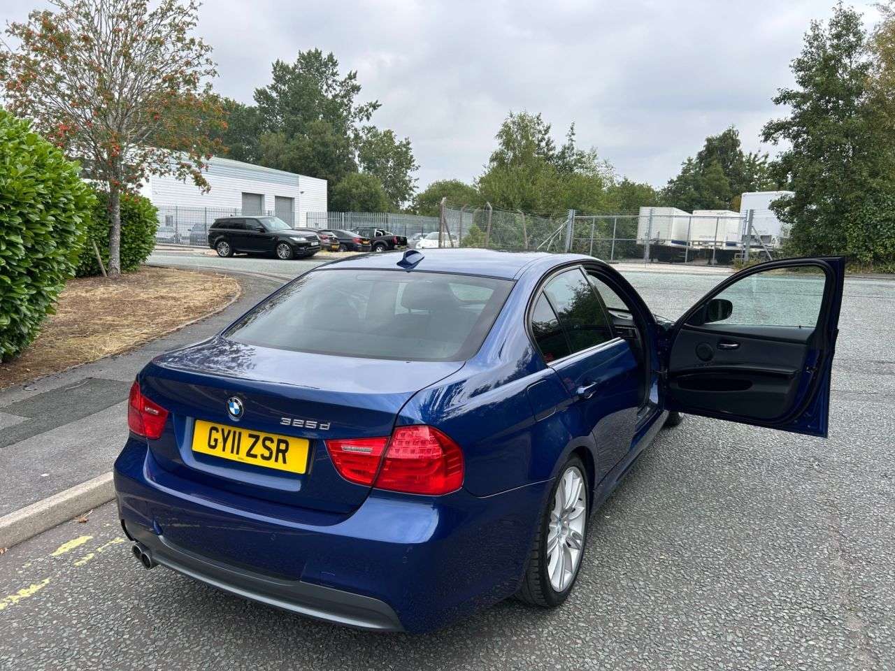 2011 BMW 3 SERIES 2011 BMW 3 SERIES