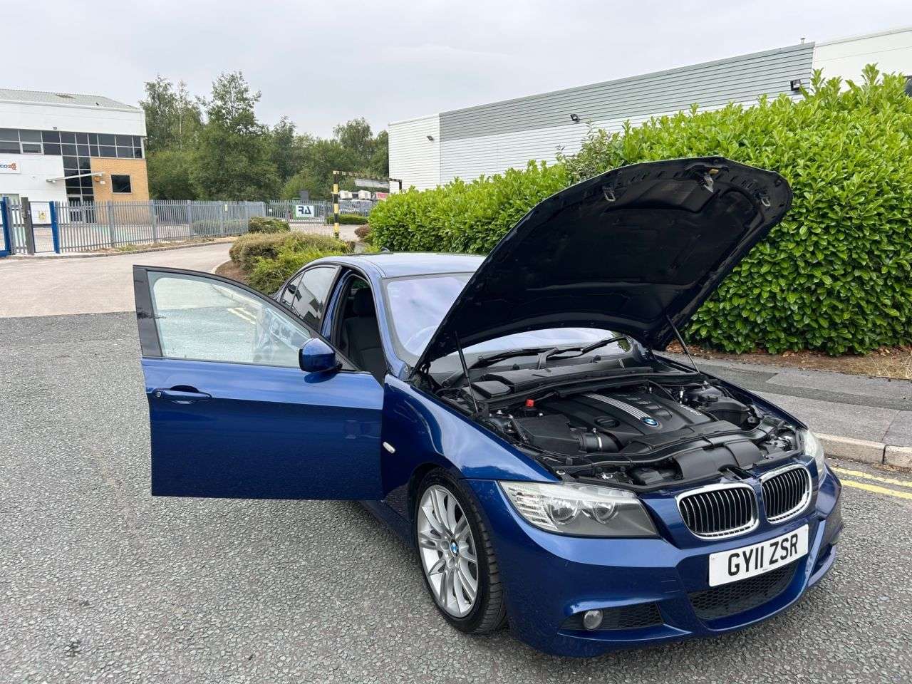 2011 BMW 3 SERIES 2011 BMW 3 SERIES