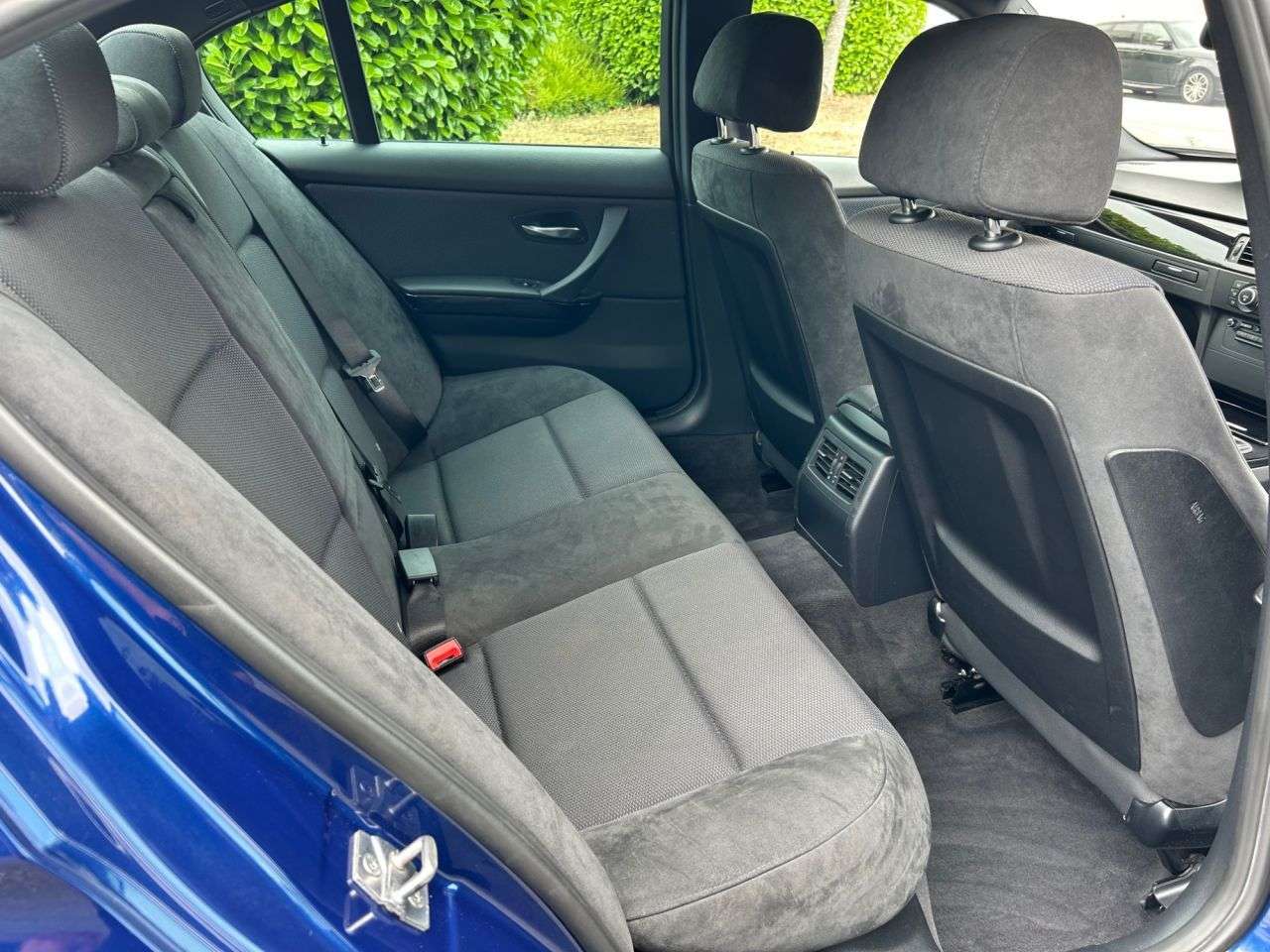 2011 BMW 3 SERIES 2011 BMW 3 SERIES