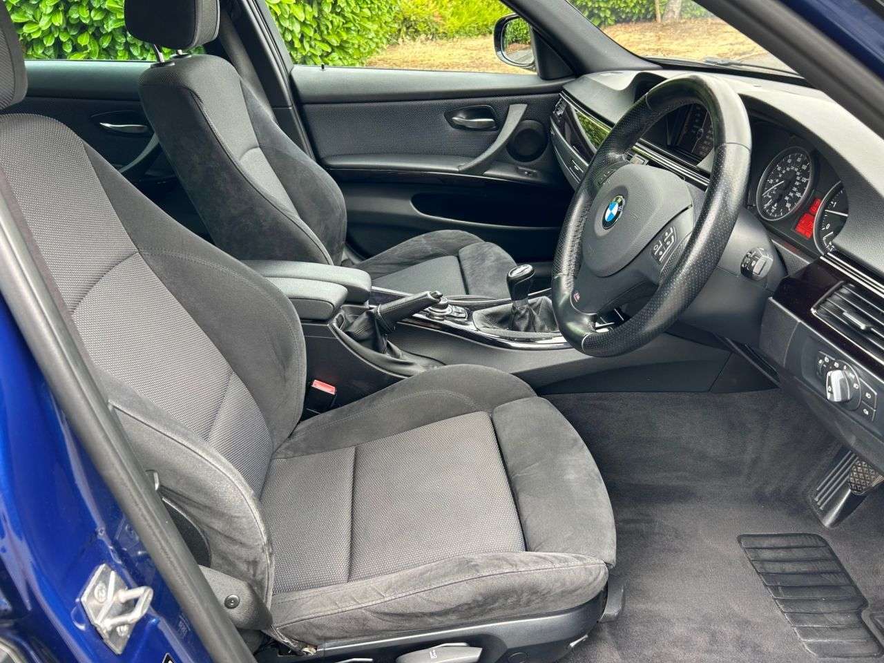 2011 BMW 3 SERIES 2011 BMW 3 SERIES