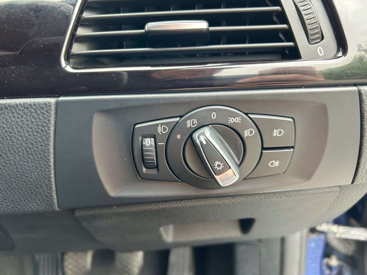 2011 BMW 3 SERIES 2011 BMW 3 SERIES