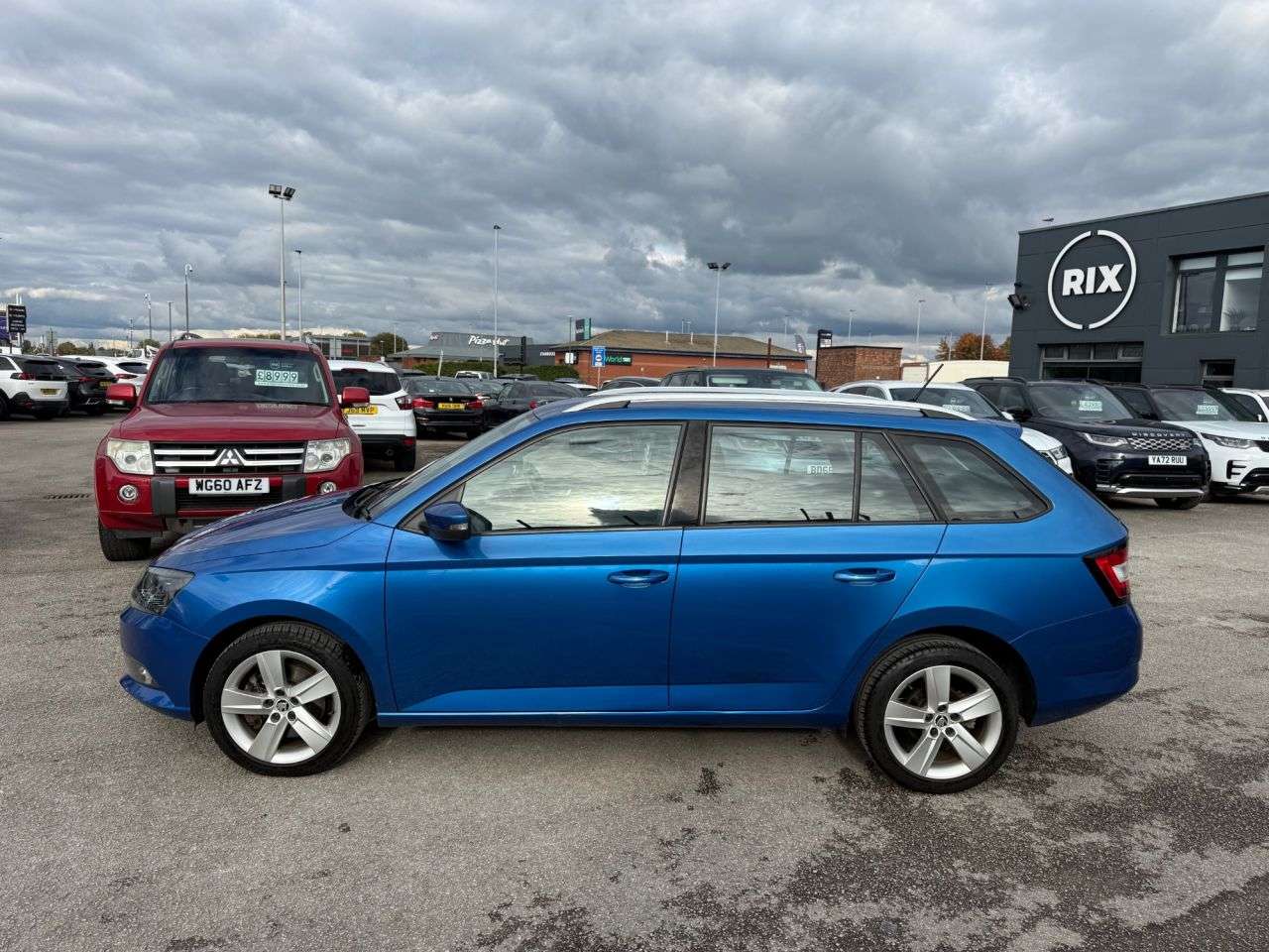A 2015 SKODA FABIA 1.2 TSI SE L Estate 5dr Petrol DSG Euro 6-2 OWNERS FROM NEW-9 SERVICES-HEAT A 2015 SKODA FABIA 1.2 TSI SE L Estate 5dr Petrol DSG Euro 6-2 OWNERS FROM NEW-9 SERVICES-HEAT