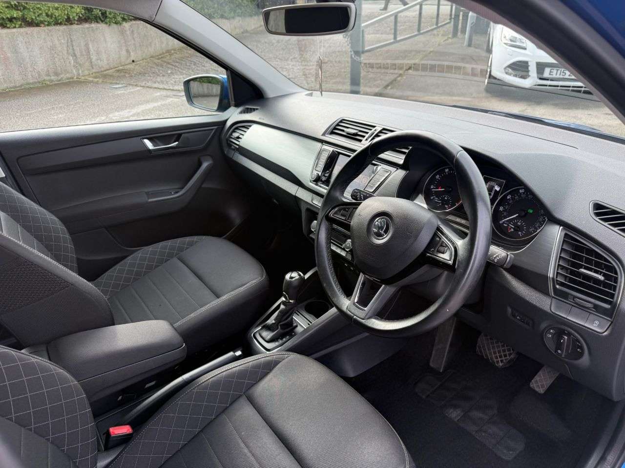 2015 SKODA FABIA 2015 SKODA FABIA