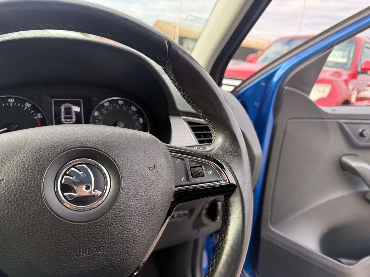 2015 SKODA FABIA 2015 SKODA FABIA