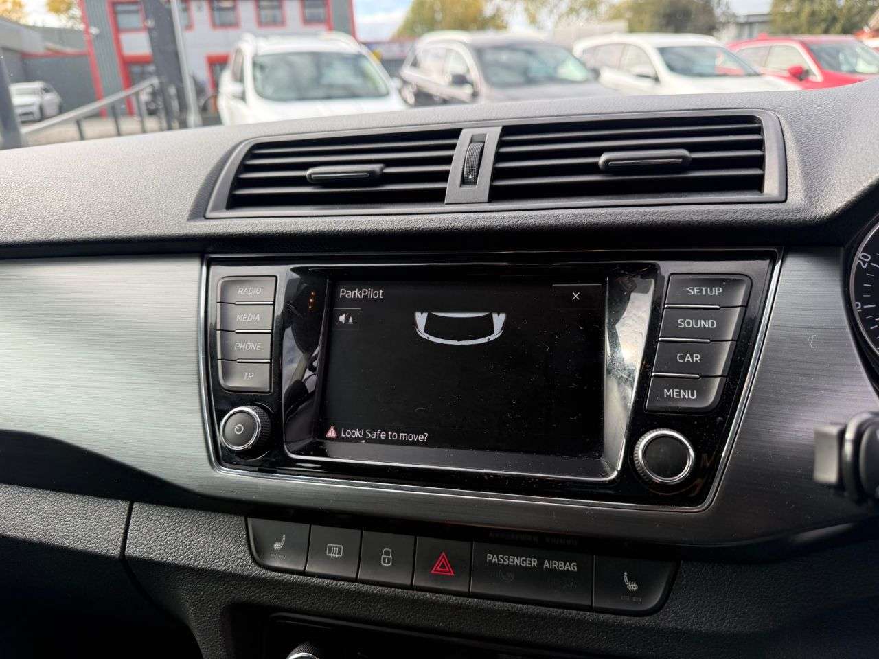 2015 SKODA FABIA 2015 SKODA FABIA