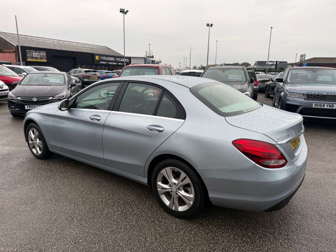 A 2016 MERCEDES-BENZ C CLASS 2.1 C220d SE Saloon 4dr Diesel 7G-Tronic+ Euro 6 (s/s) (170 ps) 1 FORMER KE A 2016 MERCEDES-BENZ C CLASS 2.1 C220d SE Saloon 4dr Diesel 7G-Tronic+ Euro 6 (s/s) (170 ps) 1 FORMER KE