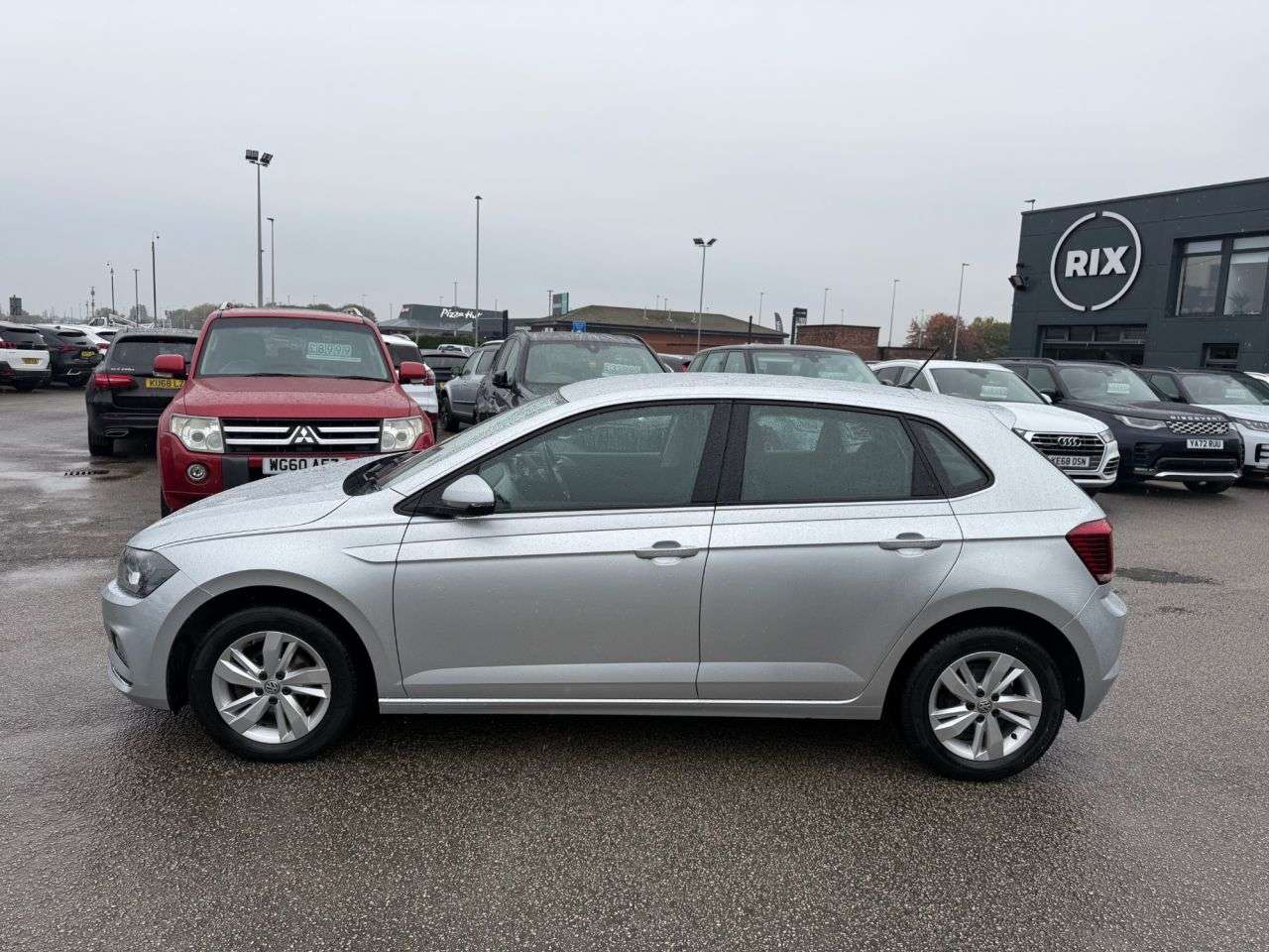 A 2019 VOLKSWAGEN POLO 1.0 TSI GPF SE Hatchback 5dr Petrol Manual Euro 6 (s/s) (95 ps) 2 FORMER KE A 2019 VOLKSWAGEN POLO 1.0 TSI GPF SE Hatchback 5dr Petrol Manual Euro 6 (s/s) (95 ps) 2 FORMER KE